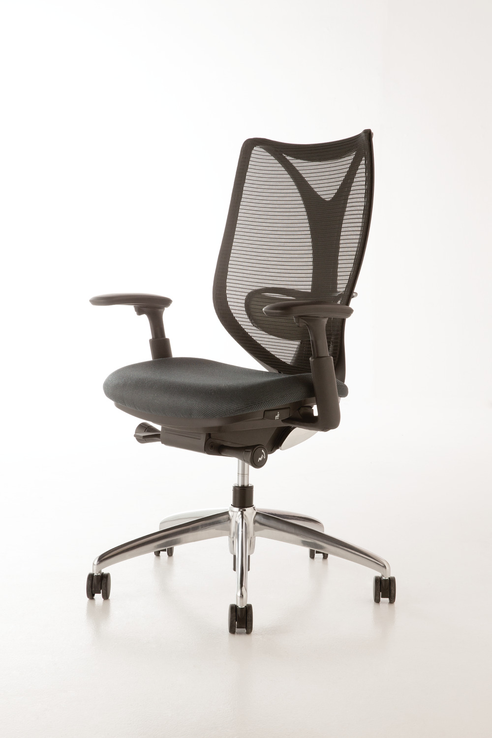 Low-Sabrina-Task-Chair-3-4-View-Left-Iron-Mesh-Ebony-Frame-Polished-Aluminum-Base-Height-Adjustable-Lumbar